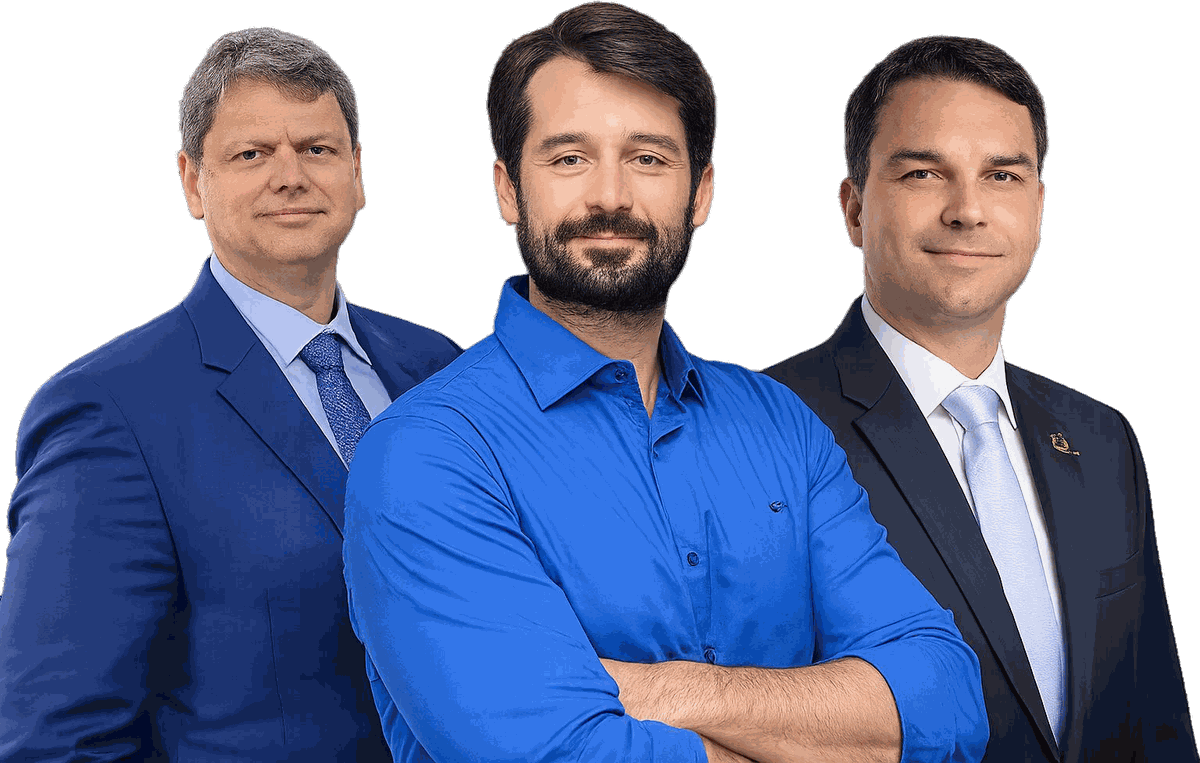 Guilherme Piai, ao centro, de braços cruzados, ladeado por duas lideranças políticas
